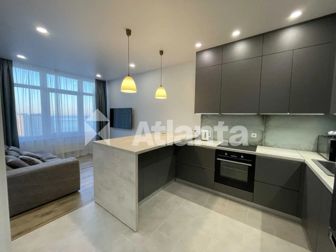 Apartment with Sea View and Quality Renovation in Arcadia
