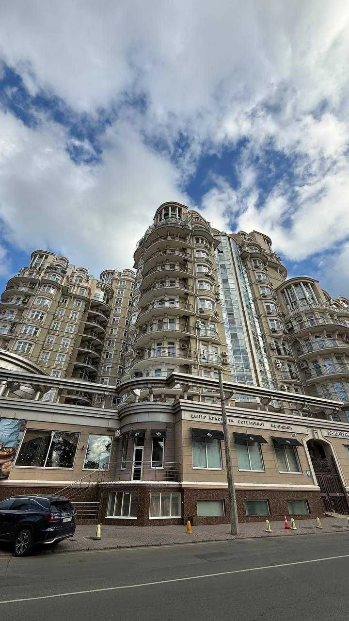 For sale, 1-room apartment in the center of Odessa in the Sabansky residential complex