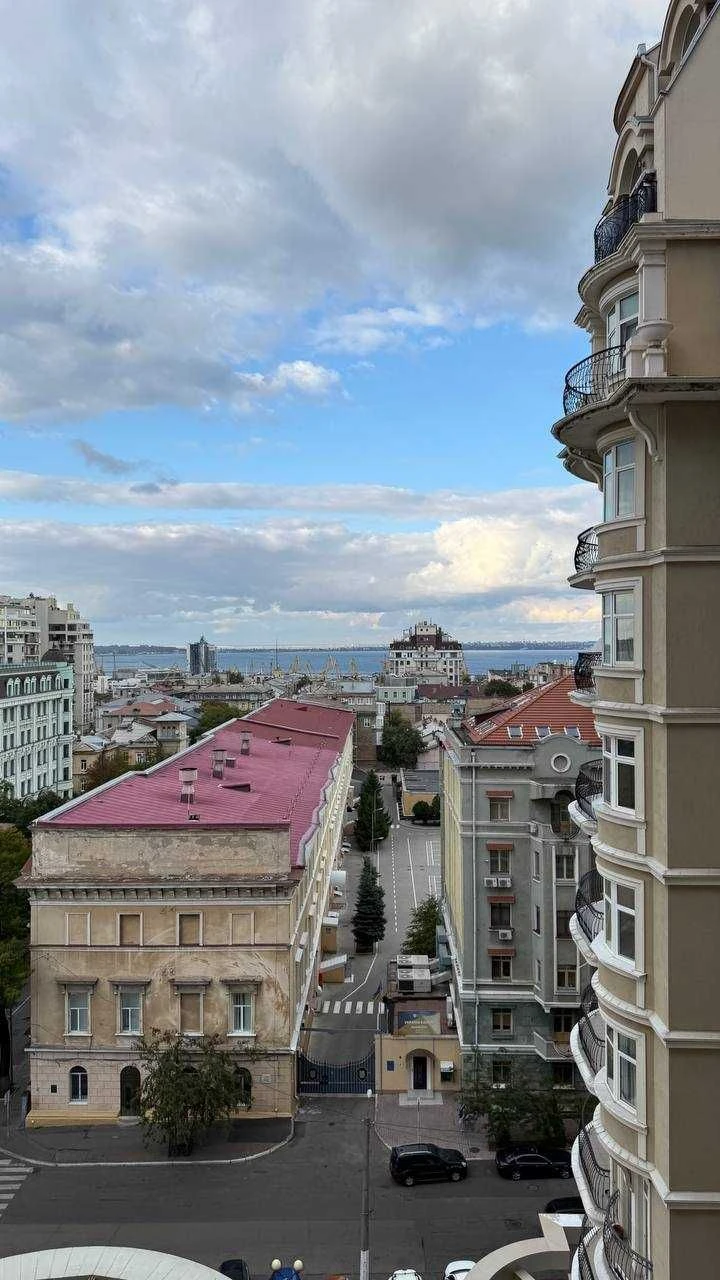 For sale, 1-room apartment in the center of Odessa in the Sabansky residential complex