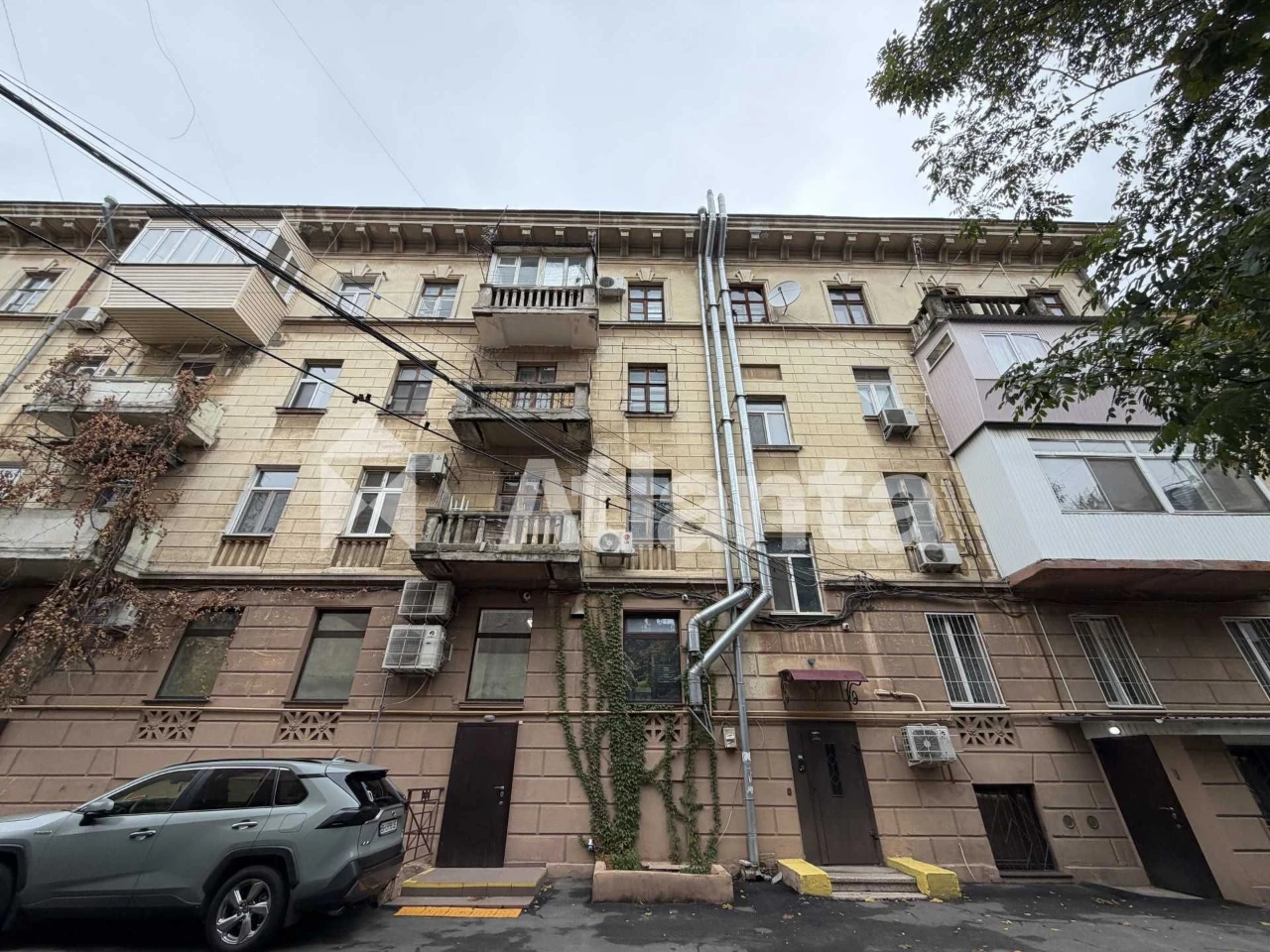 2-кімнатна квартира 40 м² " Перехідна Сталінка" у  Приморськ