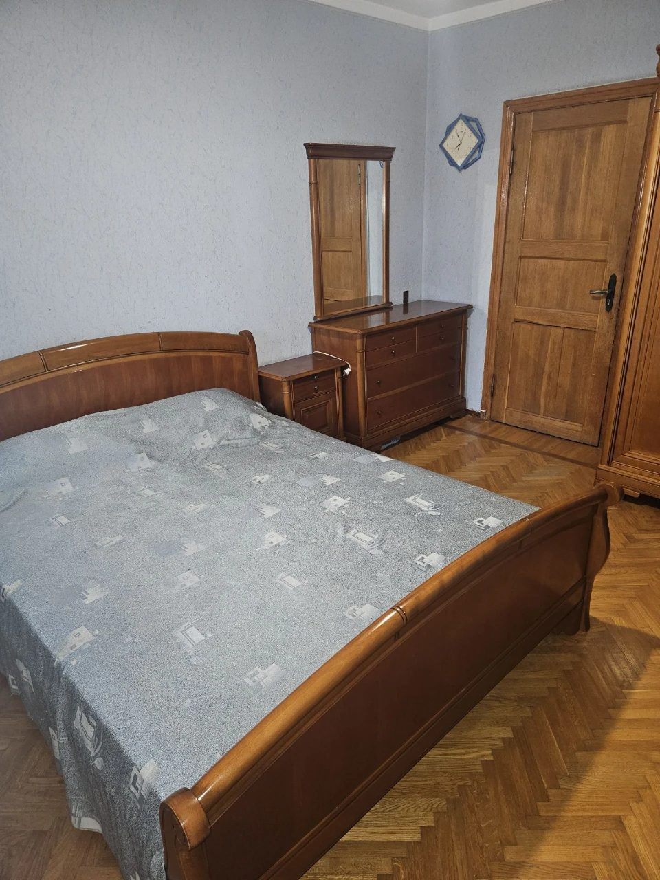 For Sale: 3-bedroom apartment due to relocation