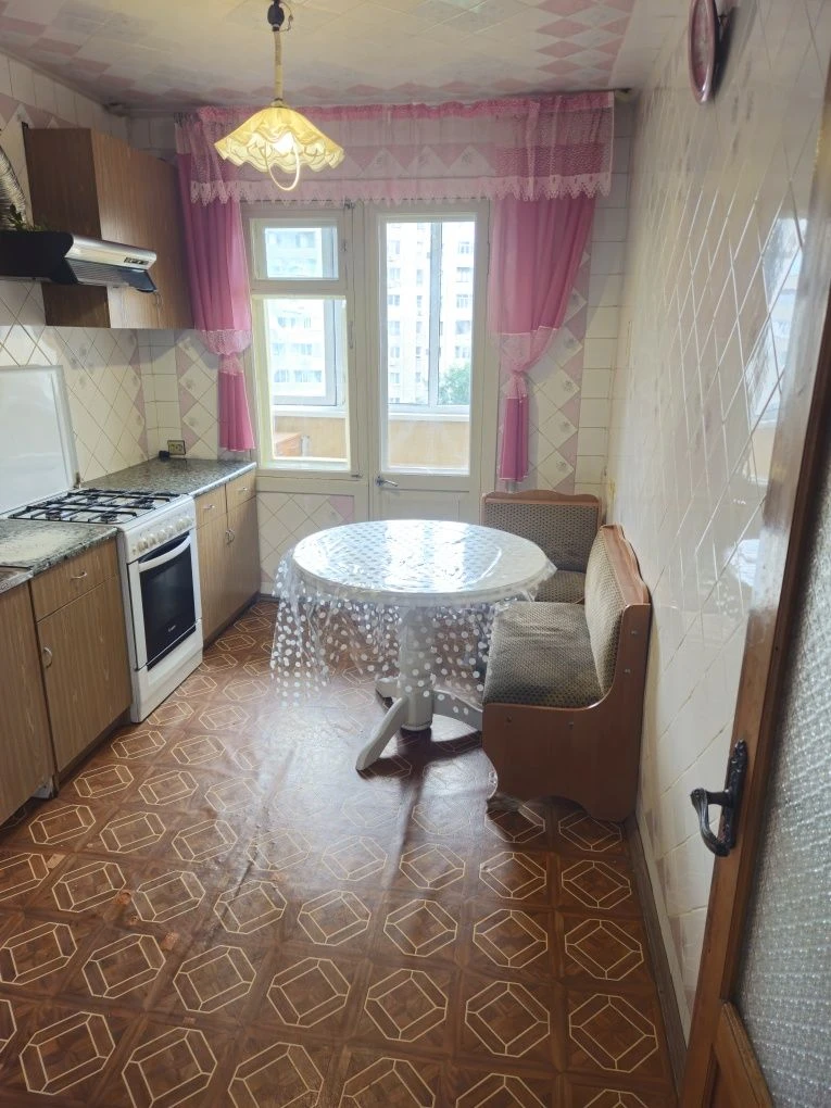 For Sale: 3-bedroom apartment due to relocation
