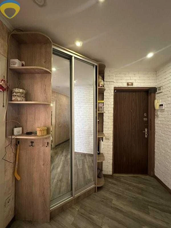 3-bedroom apartment on Tairova, building 90