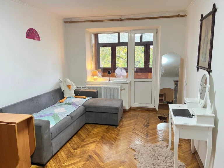 1-bedroom apartment renovated in the city center, Northern Boulevard
