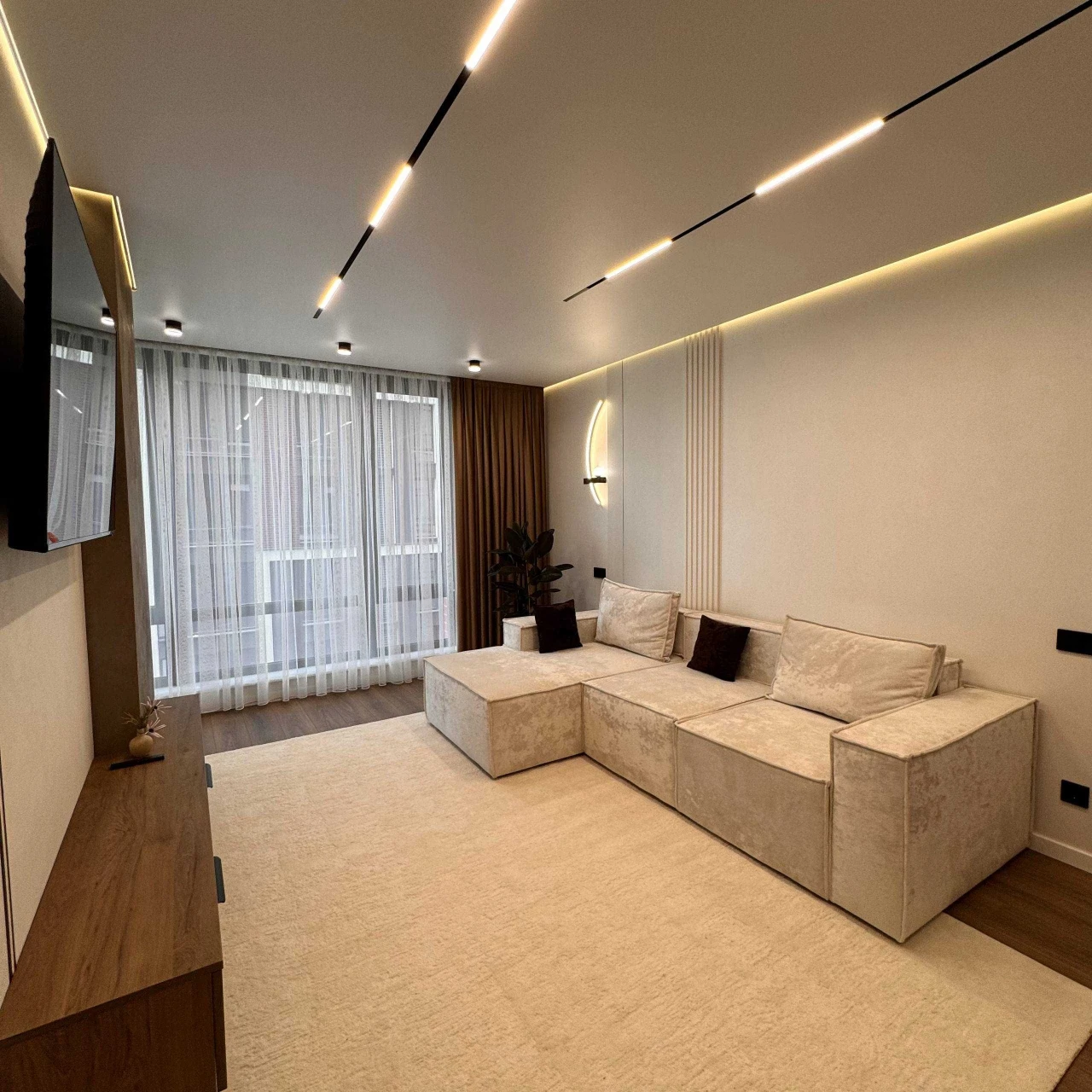 Sale of a designer 2-room apartment in the MANHATTAN residential complex | 60 sq m