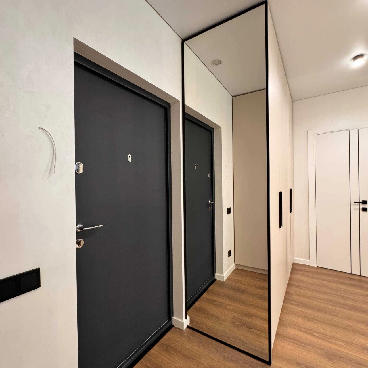 Sale of a designer 2-room apartment in the MANHATTAN residential complex | 60 sq m