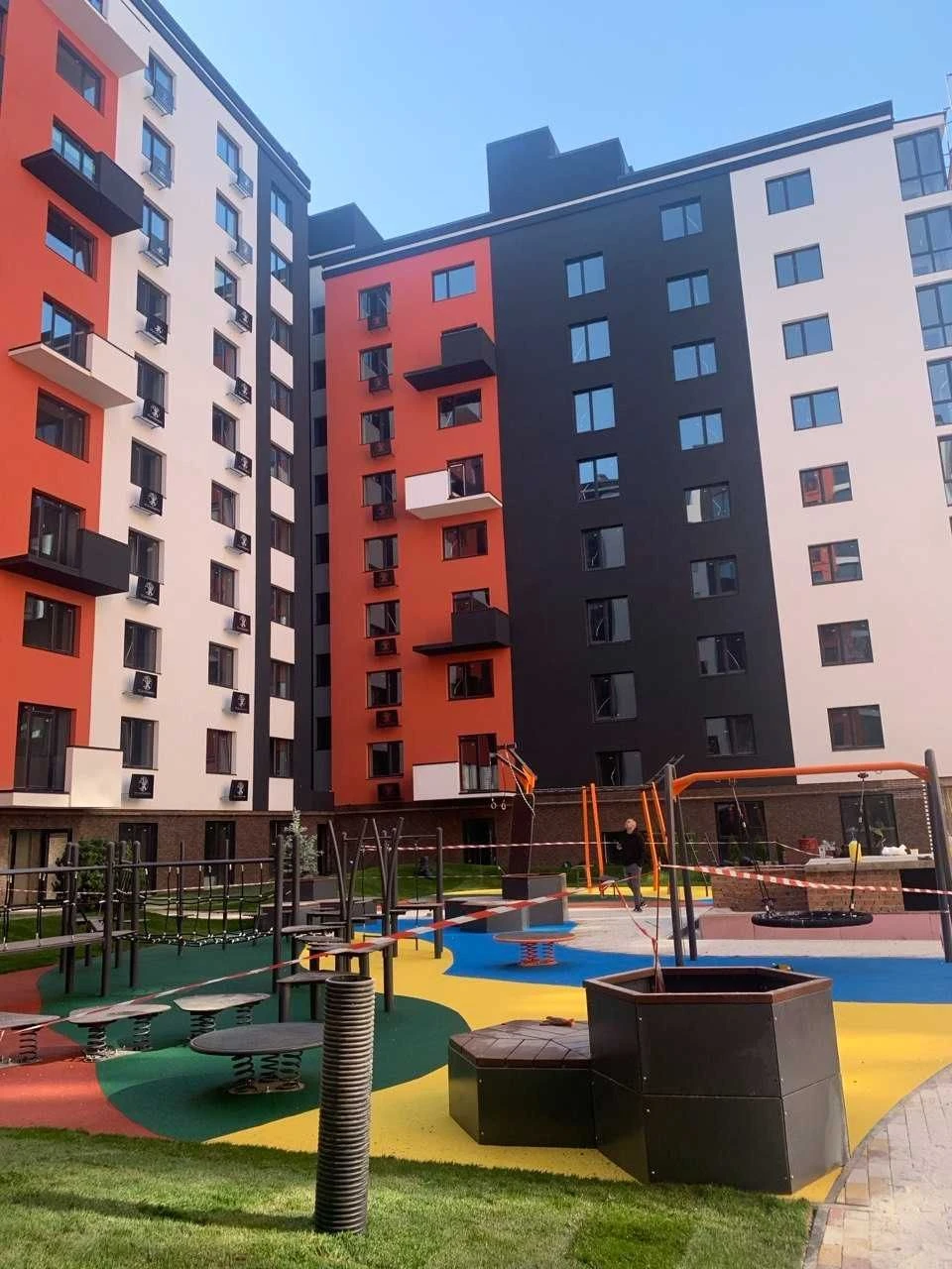 Selling one-bedroom apartment in the city center