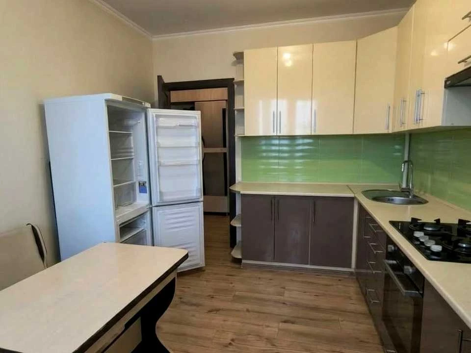 Apartment. Ivano-Frankivsk, Vovnychanka st.
