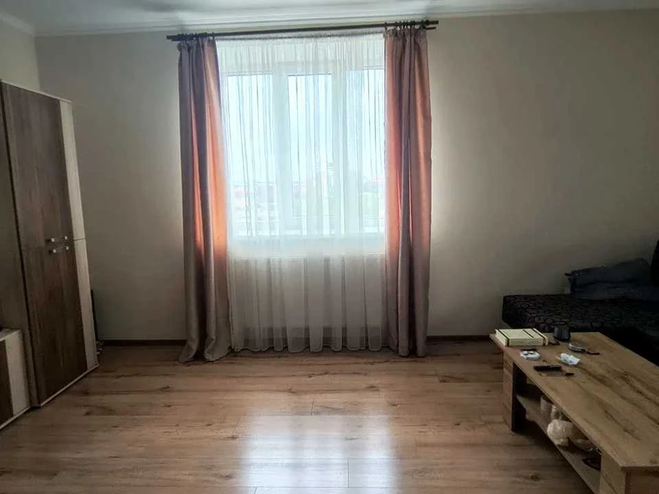 Apartment. Ivano-Frankivsk, Vovnychanka st.