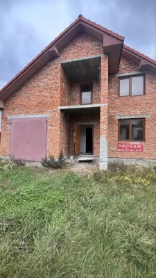 Продаж будинку в затишній локації