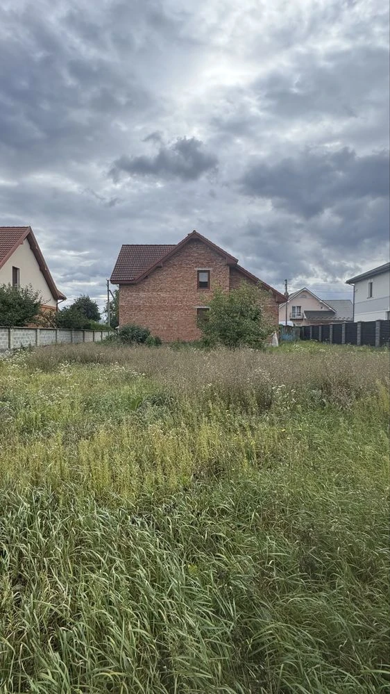 Продаж будинку в затишній локації