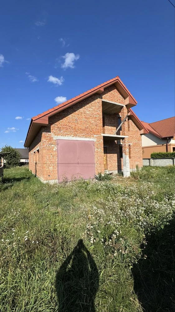Продаж будинку в затишній локації