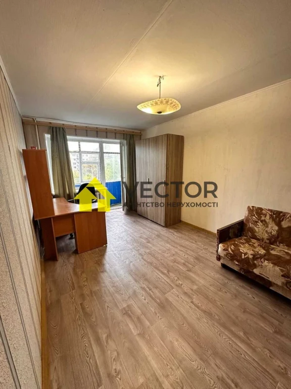 Cozy one-bedroom apartment on the 3rd floor, near the Ring