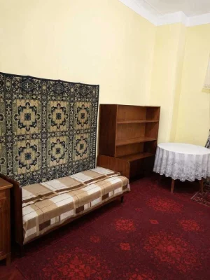 1 room in Podil, brick house, 33 sq m