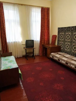 1 room in Podil, brick house, 33 sq m