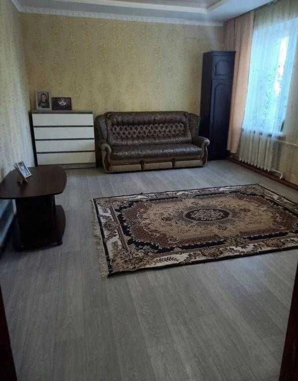 У продажу трикімнатна квартира