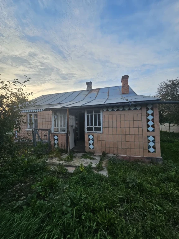House in the village of Shkarevo (Horbakiv) 30 km from Rivne