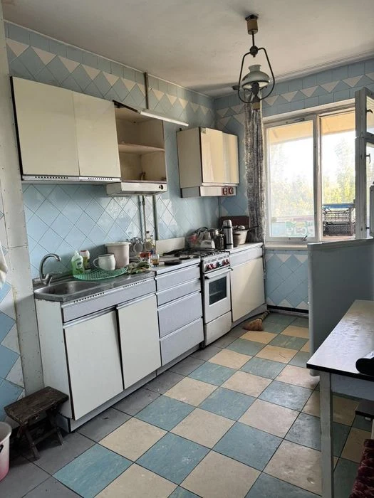Срочно можно по гос программе продам 3 ком кв 66 м Ильфа и П