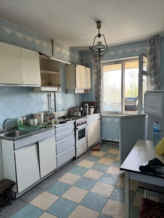 Срочно можно по гос программе продам 3 ком кв 66 м Ильфа и П