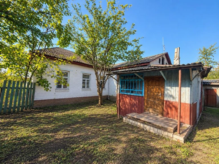 Продаж окремого одноповерхового будинку 100 м² на 17 сотках