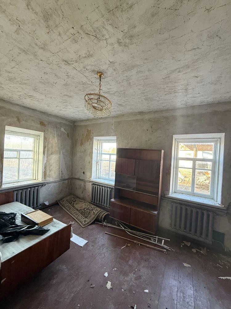 Продаж окремого одноповерхового будинку 100 м² на 17 сотках