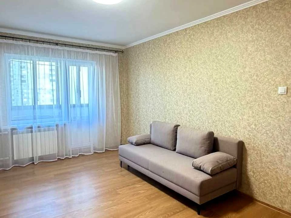 Apartment. Dragomanova st.