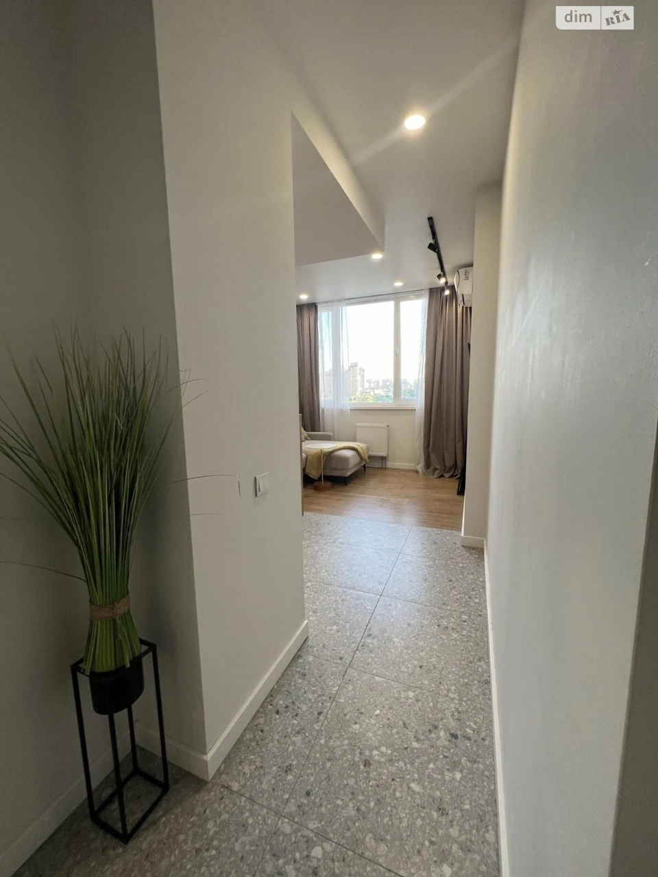 Long-Term Rental Apartment, Pociaky