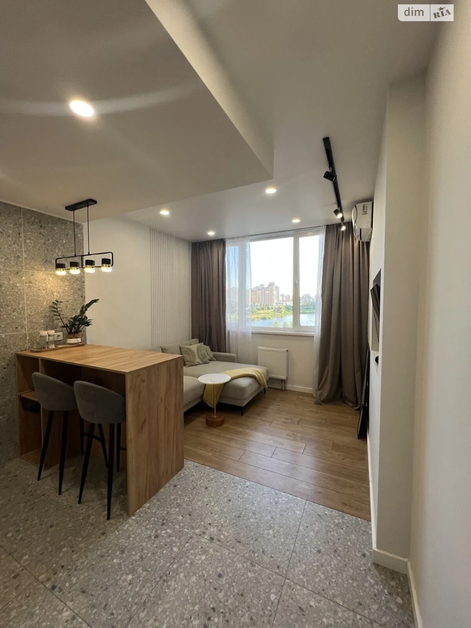 Long-Term Rental Apartment, Pociaky
