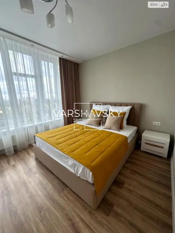 Long-Term Rental Apartment, Akademmisto