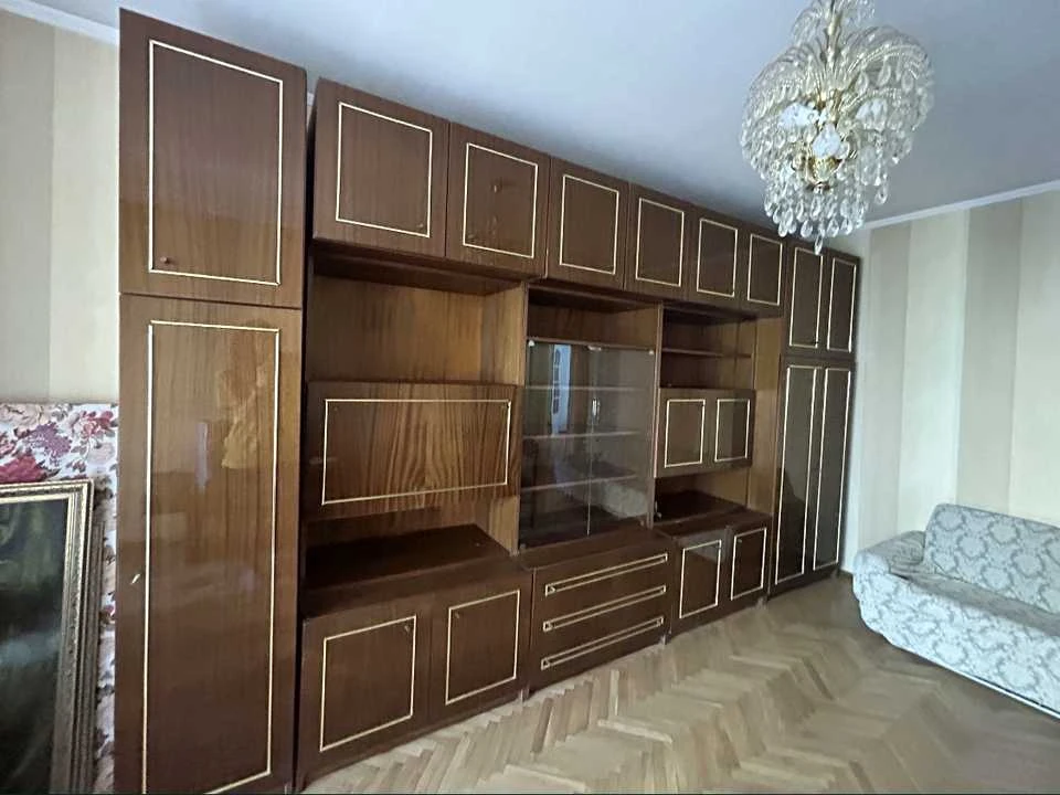 Квартира. Киев, улица Левка Лукьяненко