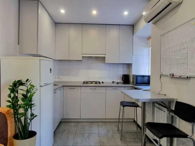 Apartment. Kyiv, Kostyantinivska Street
