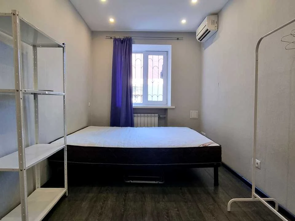Apartment. Kyiv, Kostyantinivska Street