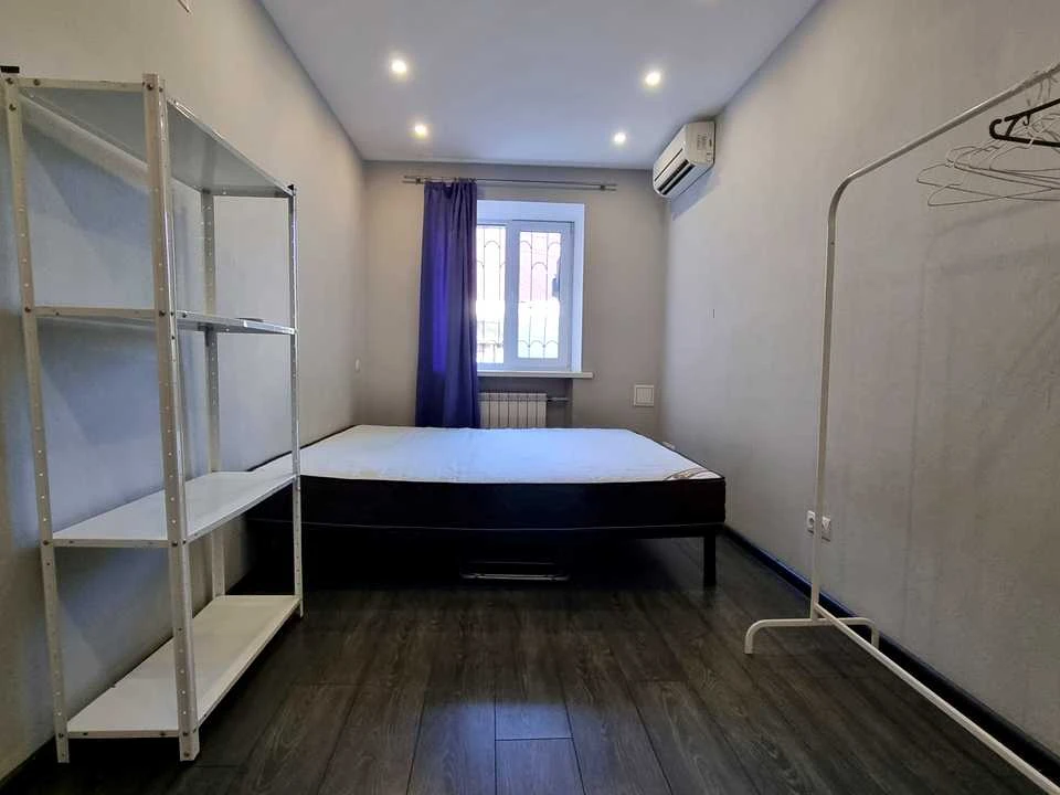 Apartment. Kyiv, Kostyantinivska Street