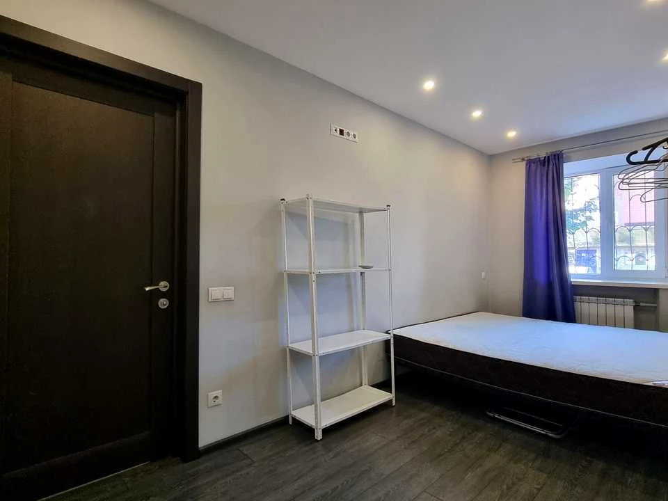 Apartment. Kyiv, Kostyantinivska Street