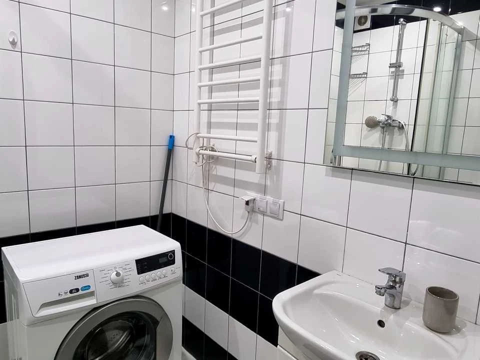 Apartment. Kyiv, Kostyantinivska Street