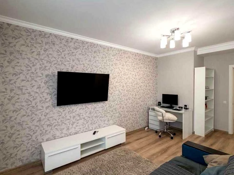 Apartment. Kyiv, Hlybchyska Street