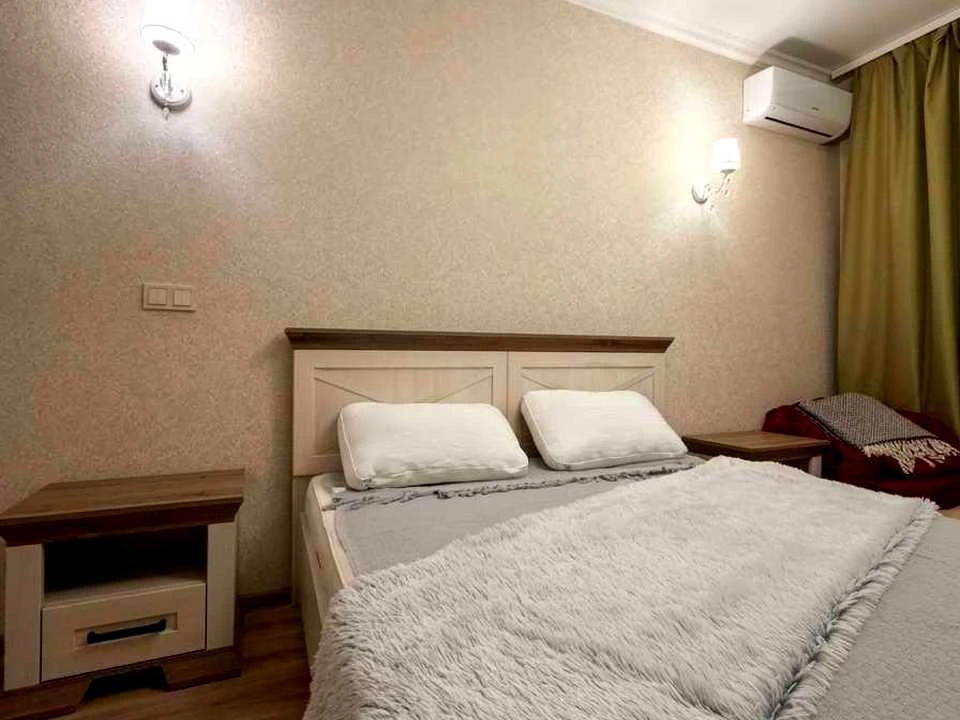 Apartment. Kyiv, Hlybchyska Street