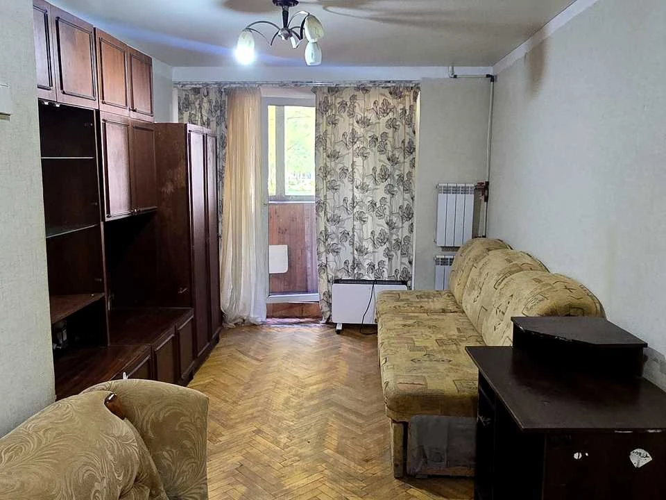 Квартира. Киев, Озерная ул.