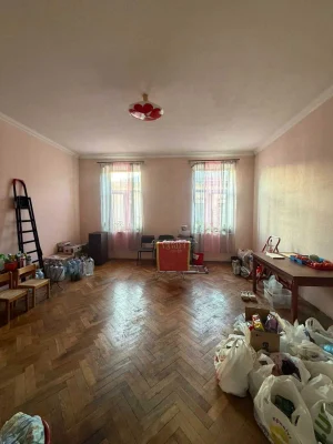 Продаж 3-кімнатній квартири, вул. Дороша (бічна вул. Зелена)