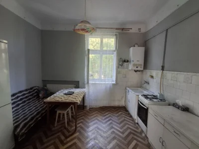 Продажа 2-комнатной квартиры на улице Морозенка (центр)