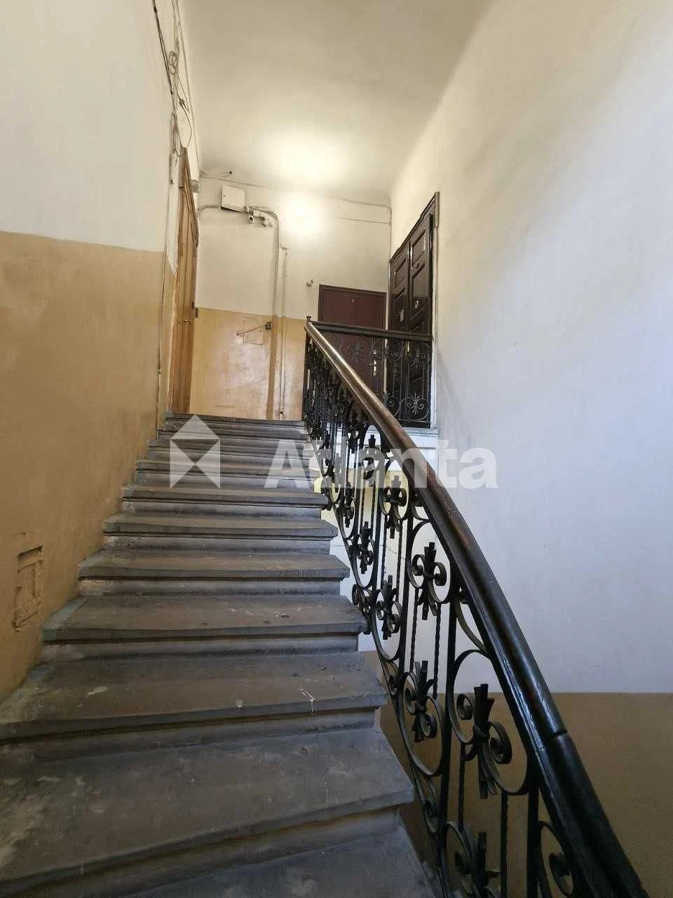 7-кімнатна квартира
173,1 м²
у самому центрі Львова, проїзд