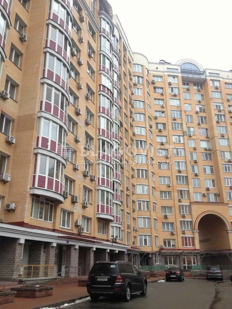 Продаж 2-кімн. квартири 80 м.кв. з гарним ремонтом. Оболонь,