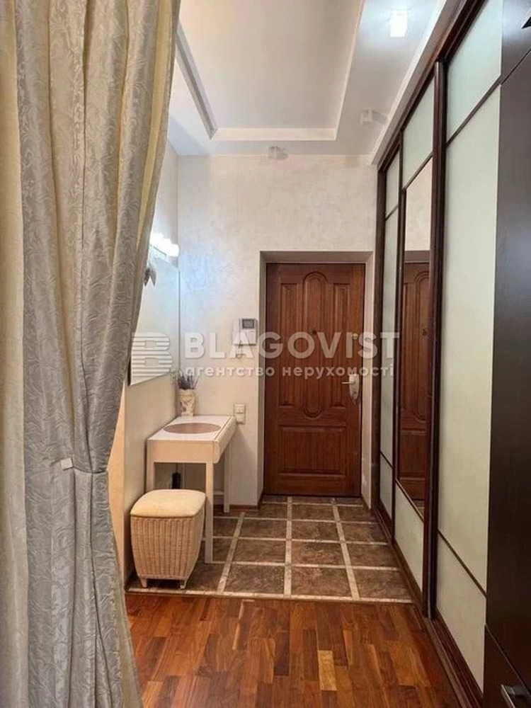 Продаж 2-кімн. квартири 80 м.кв. з гарним ремонтом. Оболонь,