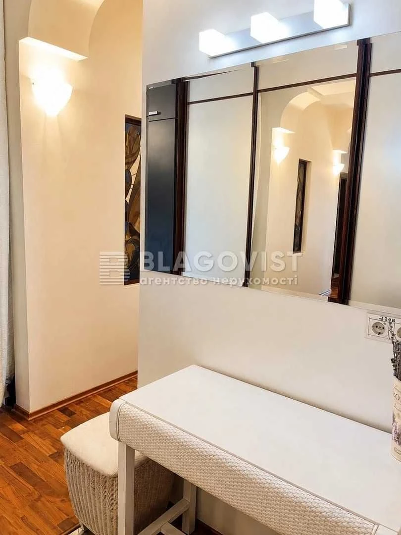 Продаж 2-кімн. квартири 80 м.кв. з гарним ремонтом. Оболонь,