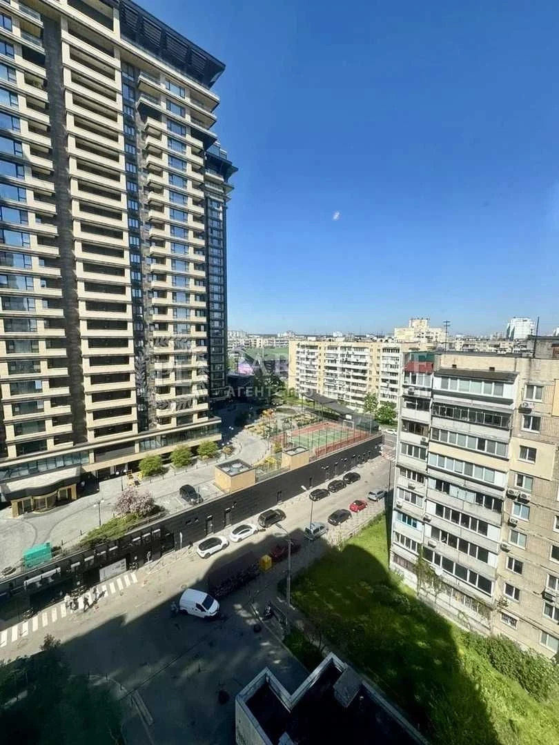 Продаж 3 кім. квартири Мінська Лук’яненка Левка Тимошенка Ма