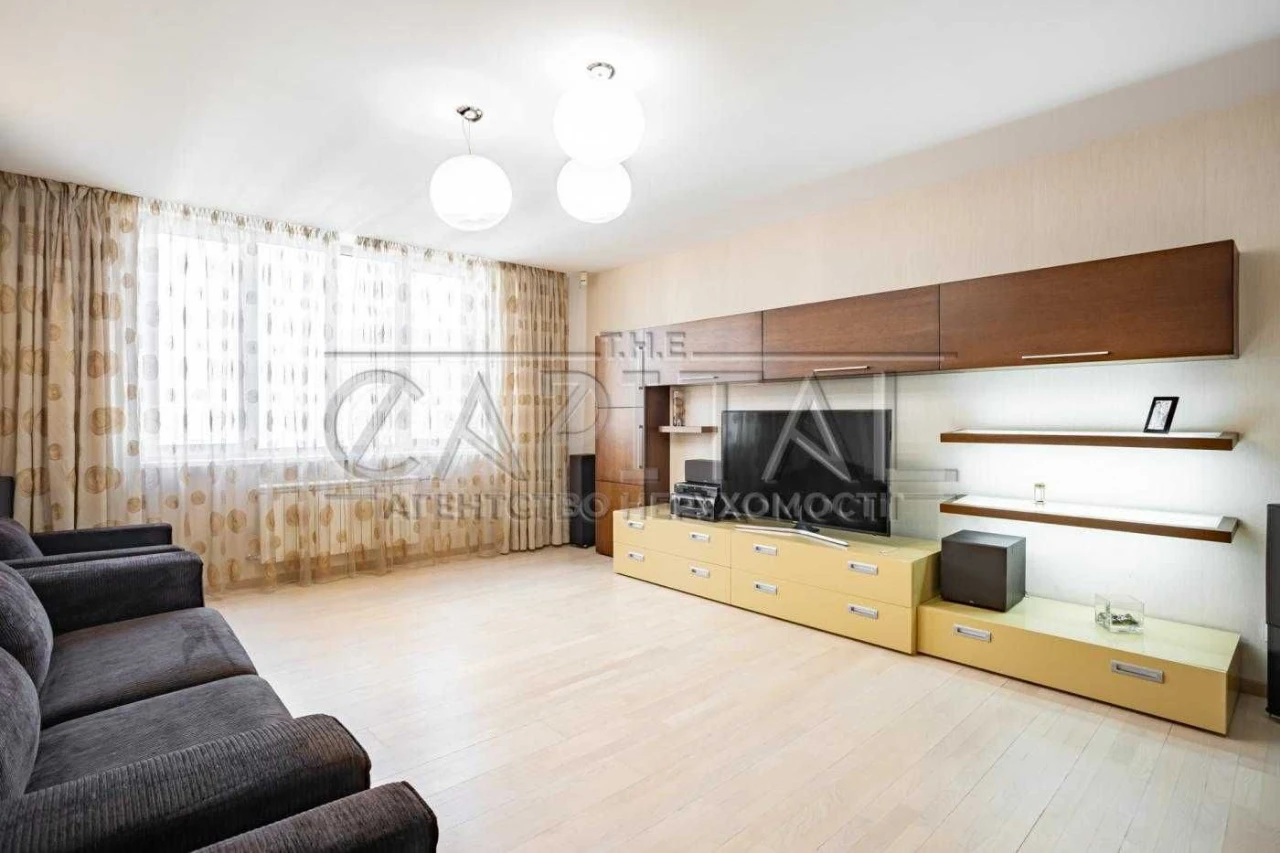 Sale/Apartment/110 sq.m/Kyiv/Darnytskyi