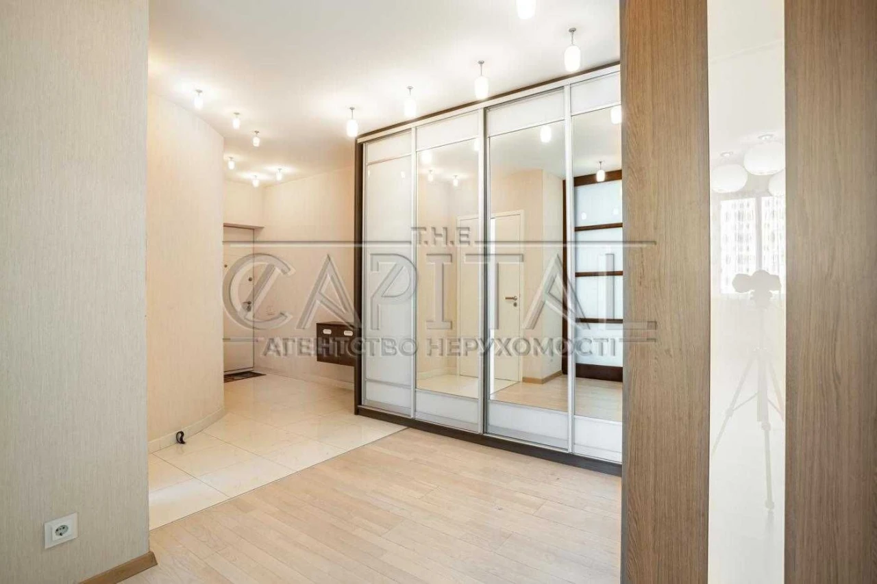 Sale/Apartment/110 sq.m/Kyiv/Darnytskyi