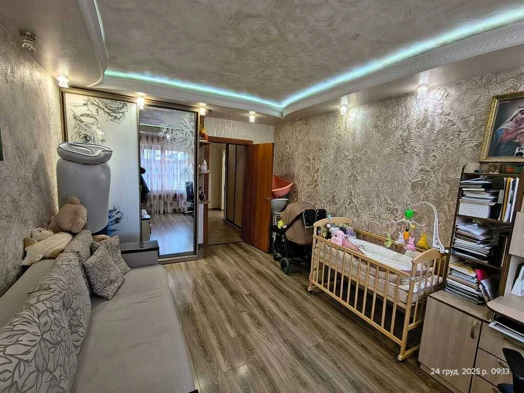 Продам 3-кімнатну квартиру, Київ, Деснянський, вулиця Марини Цвєтаєвої