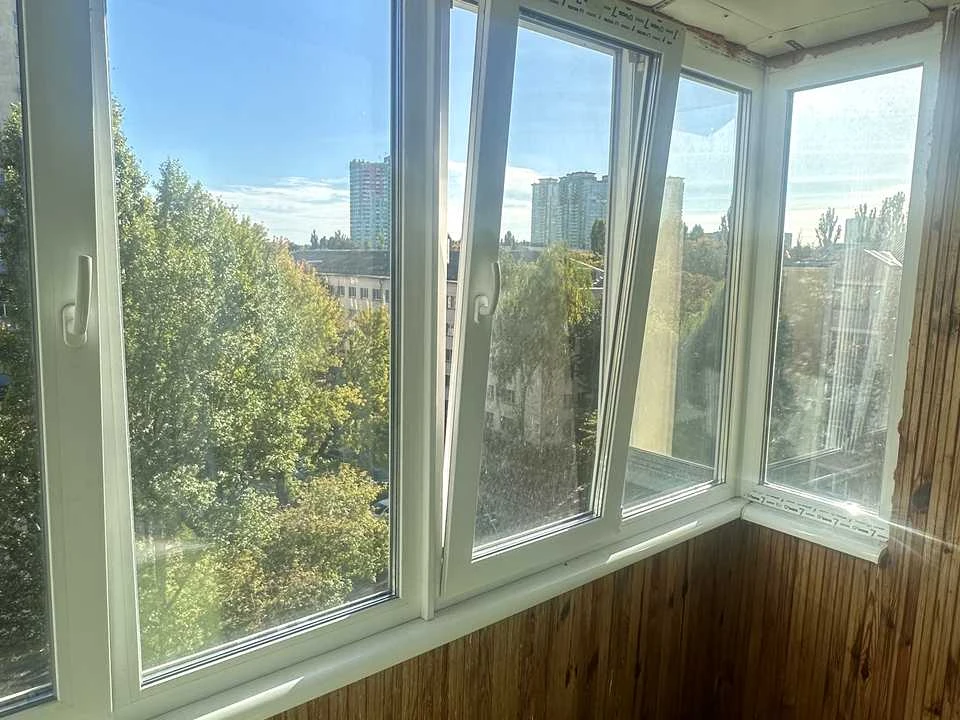 Квартира. Киев, улица Тетянинская