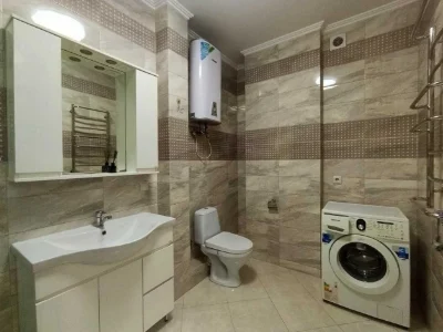 2-bedroom apartment on Dragomannova, 2B — 73.2 m² with excellent renovation